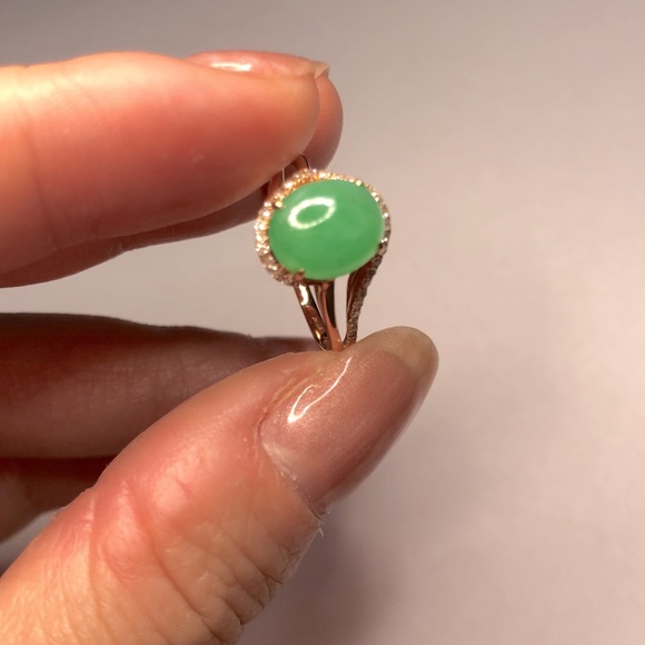 Grade A Untreated Apple Green Burma Jadeite w/ Diamond 18k YG Ring - Picture 6 of 8